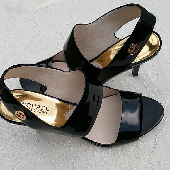 Michael Kors Leather Black Shoes MK logo- 8M - Picture 2 of 4